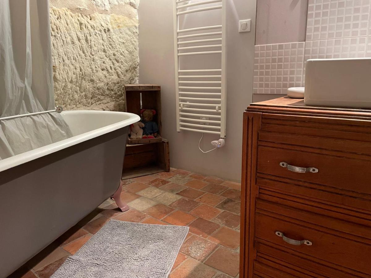 Villa L’escale Troglo au bord de la Loire à Souzay-Champigny Extérieur photo
