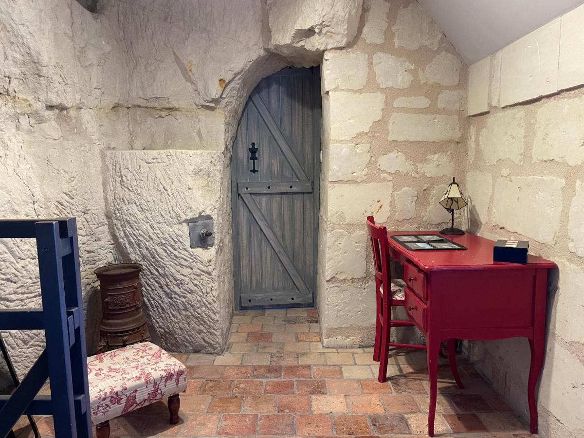 Villa L’escale Troglo au bord de la Loire à Souzay-Champigny Extérieur photo
